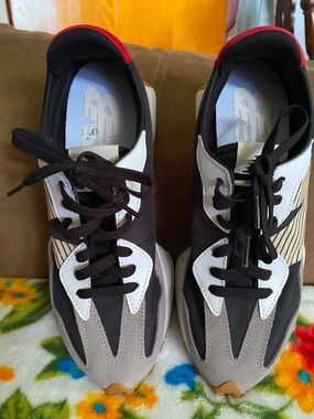 New Balance Retro-Style Sneakers
